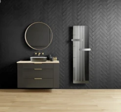 Radiateur Sèche-serviettes INTUIS SIGNATURE – Hug Nativ – Vertical – 1000W - Reflet – K161733 -Valor Magasin campaver hug ambiance